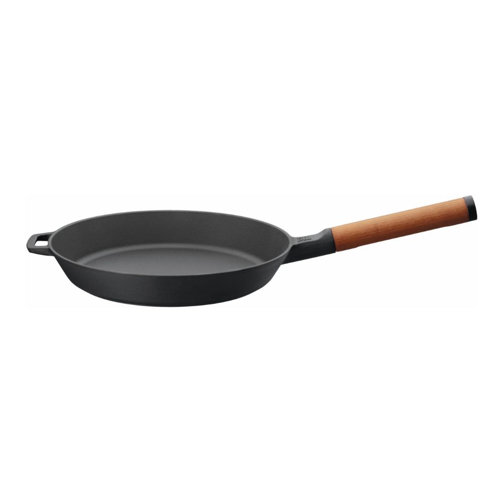 Stekpanna i gjutjärn från Fiskars Norden på 28 cm.