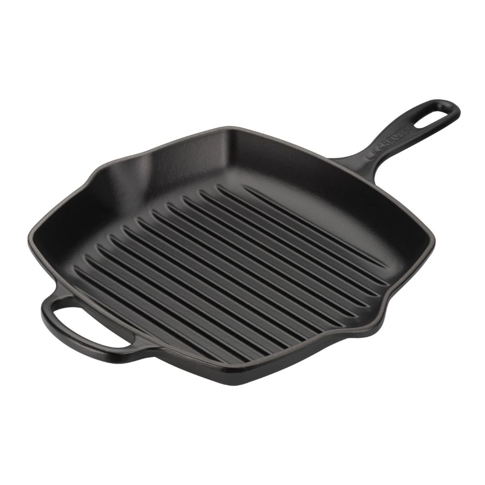 Kvadratisk grillpanna i gjutjärn från Le Creuset Signature i färgen matte-black på 26 cm.