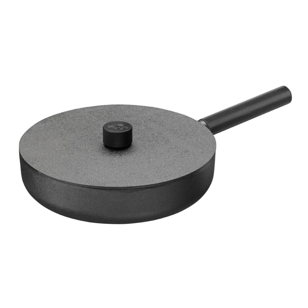 Traktörpanna i gjutjärn med gjutjärnslock från Skeppshult Noir på 28 cm.