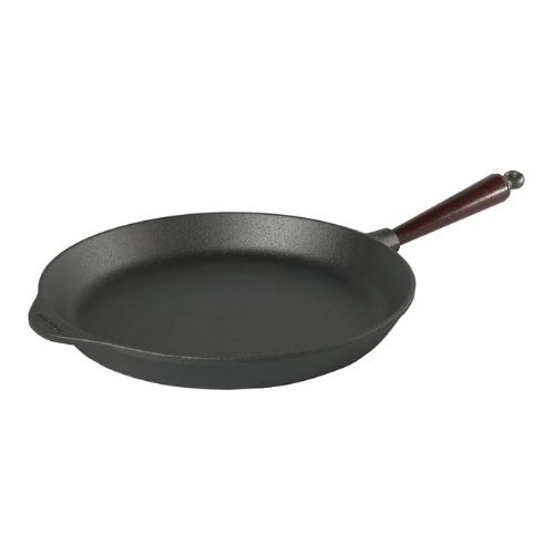Stekpanna i gjutjärn från Skeppshult Traditional med trähandtag på 36 cm.
