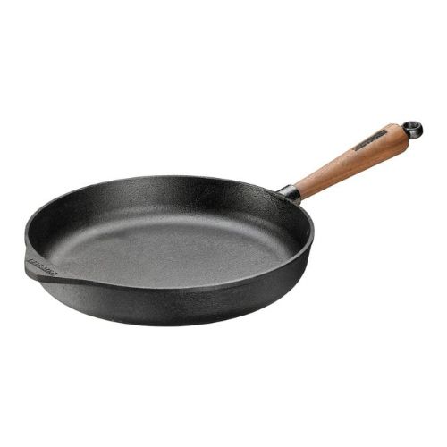 Traktörpanna i gjutjärn från Skeppshult Valnöt med trähandtag på 28 cm.